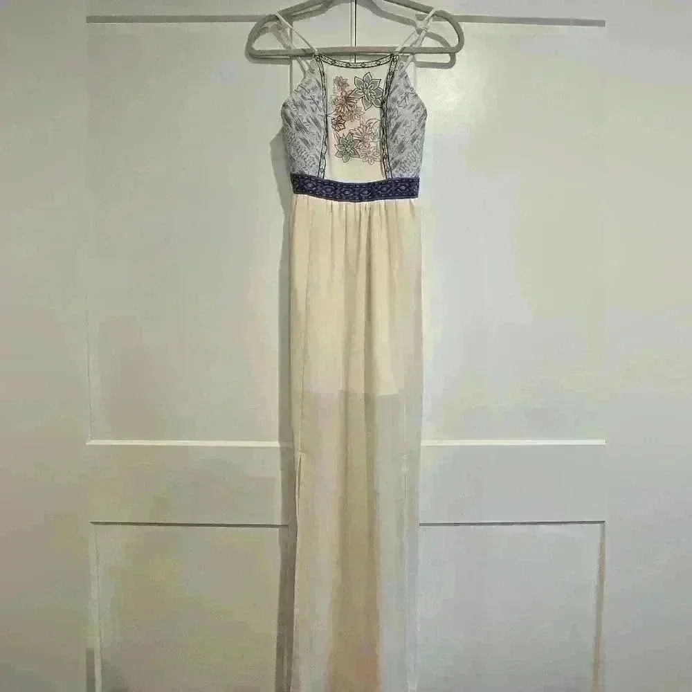 Flying Tomato Embroidered Maxi Dress Size Small
